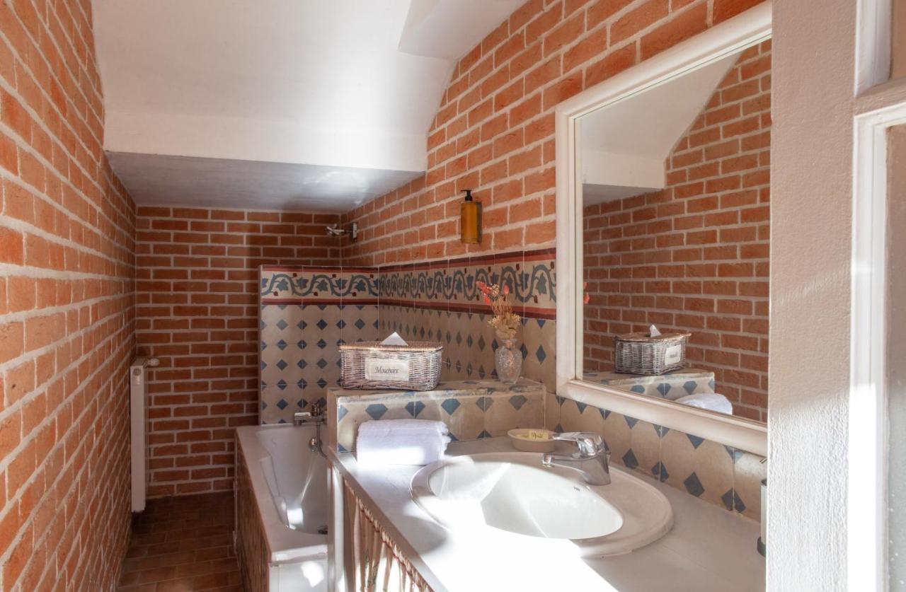 Hotel Domaine De Blanche Fleur Châteauneuf-de-Gadagne Zewnętrze zdjęcie