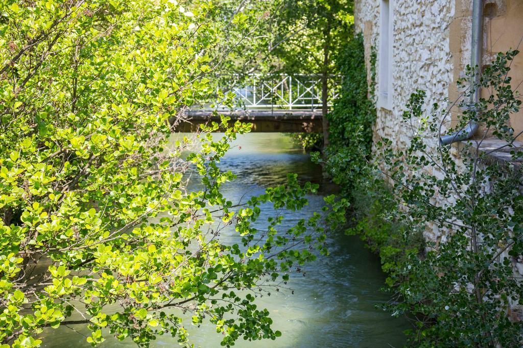 Hotel Domaine De Blanche Fleur Châteauneuf-de-Gadagne Zewnętrze zdjęcie