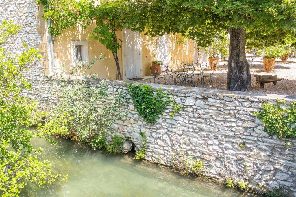Hotel Domaine De Blanche Fleur Châteauneuf-de-Gadagne Zewnętrze zdjęcie